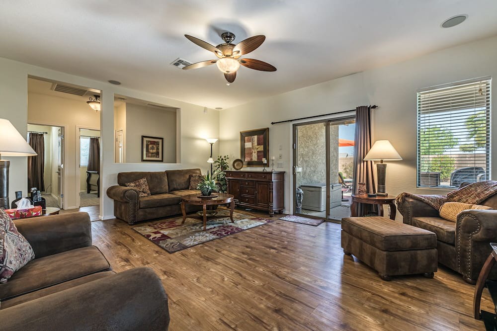 Photo of Livingroom in Pecan Creek
