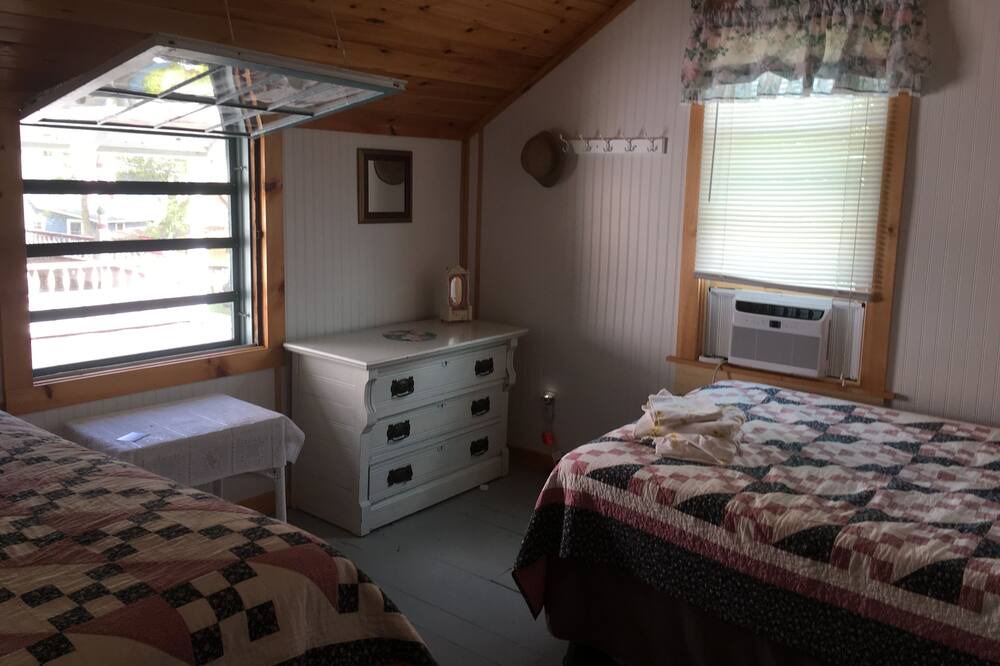 Photo of Bedroom in Thousand Island Park