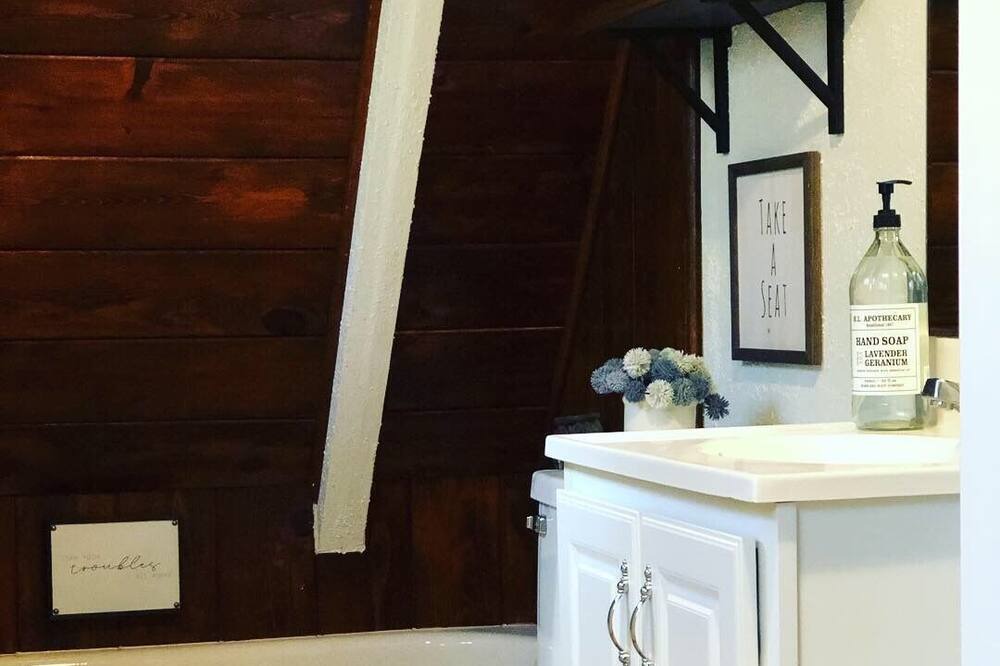 Photo of Bathroom in Kingman