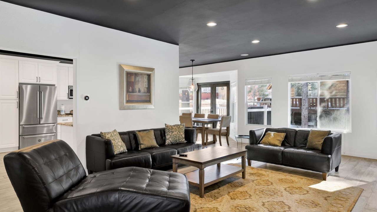 Photo of Livingroom in The Village