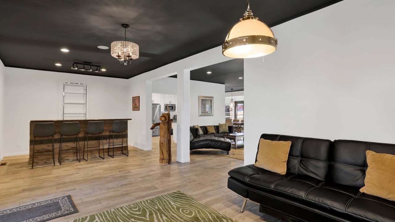 Photo of Livingroom in The Village