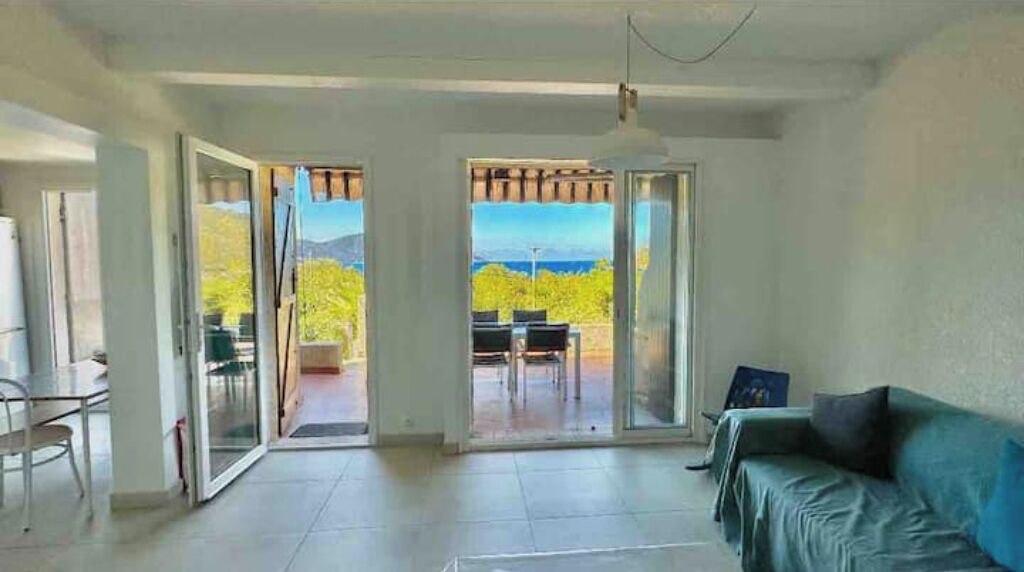Photo of Livingroom in Residences du Golfe de Lava