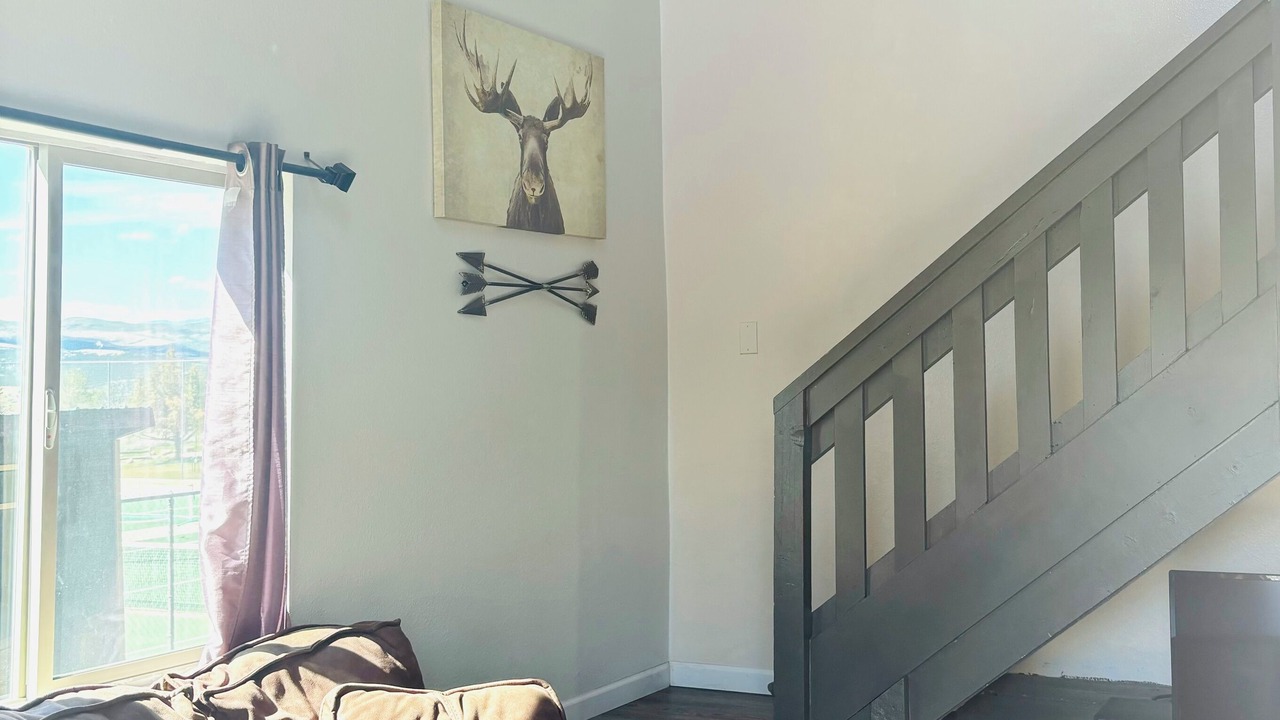 Photo of Livingroom in Fairview