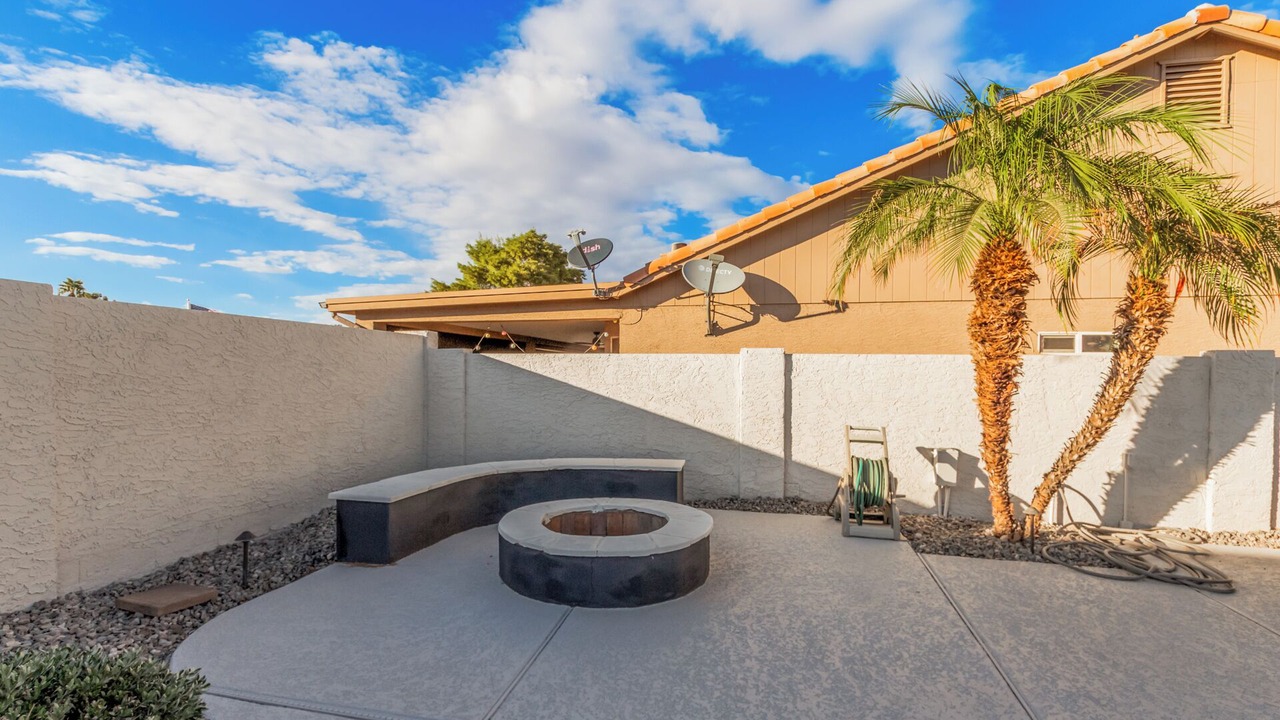 Photo of Patio Balcony in Alta Mesa Community Association
