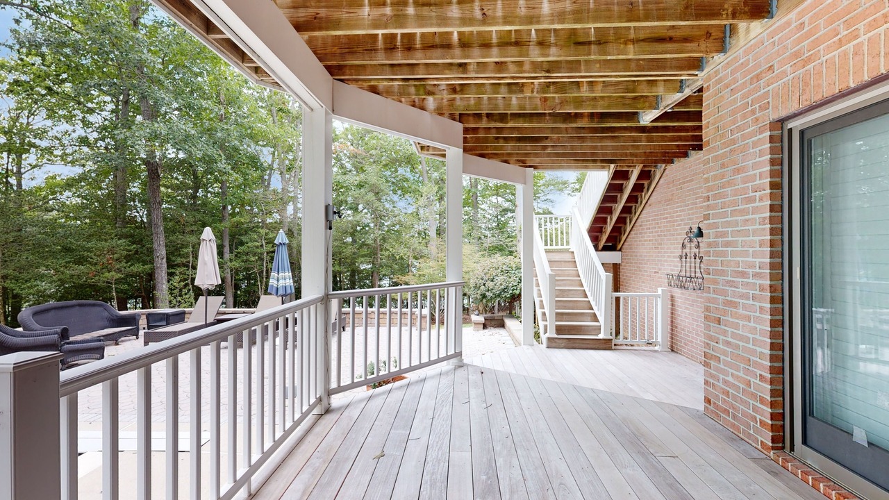 Photo of Patio Balcony in Lusby