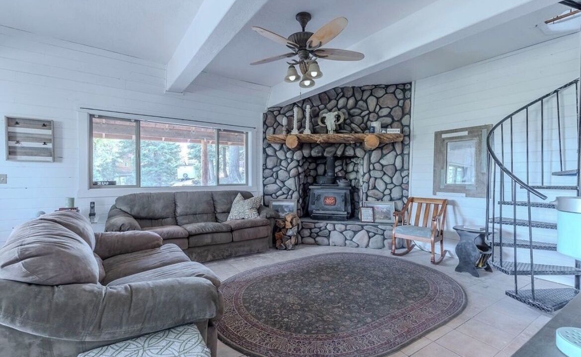 Photo of Livingroom in Glendale