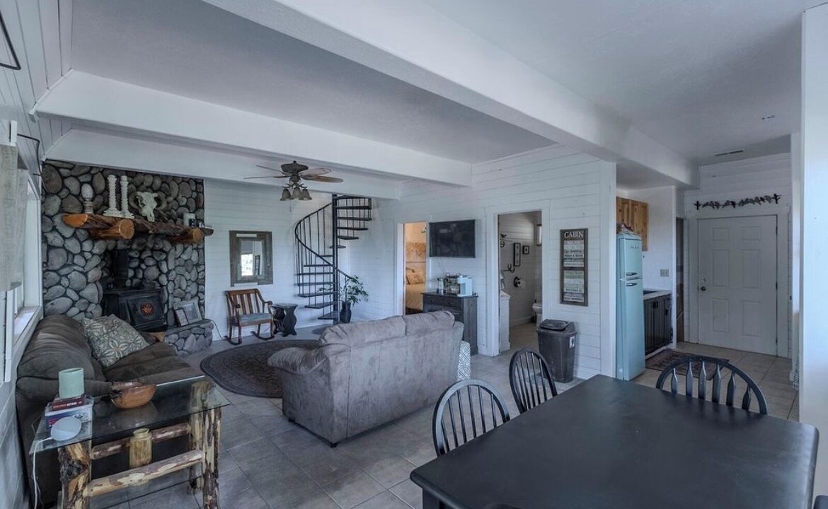 Photo of Livingroom in Glendale