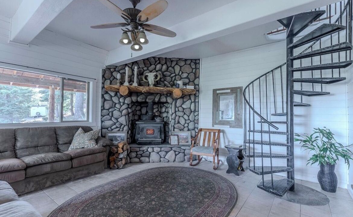 Photo of Livingroom in Glendale