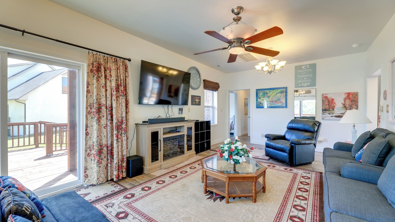 Photo of Livingroom in Newport