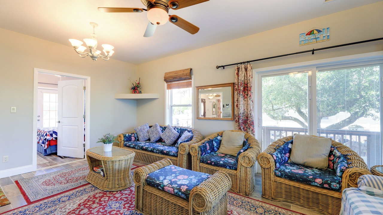 Photo of Livingroom in Newport