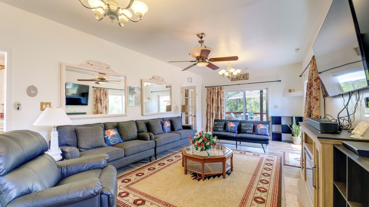 Photo of Livingroom in Newport