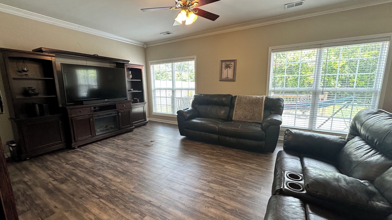 Photo of Livingroom in Lexington