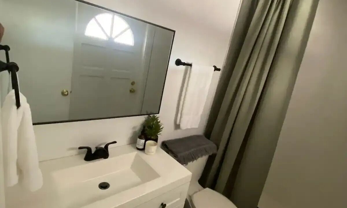 Photo of Bathroom in Scottsdale Estates Nine