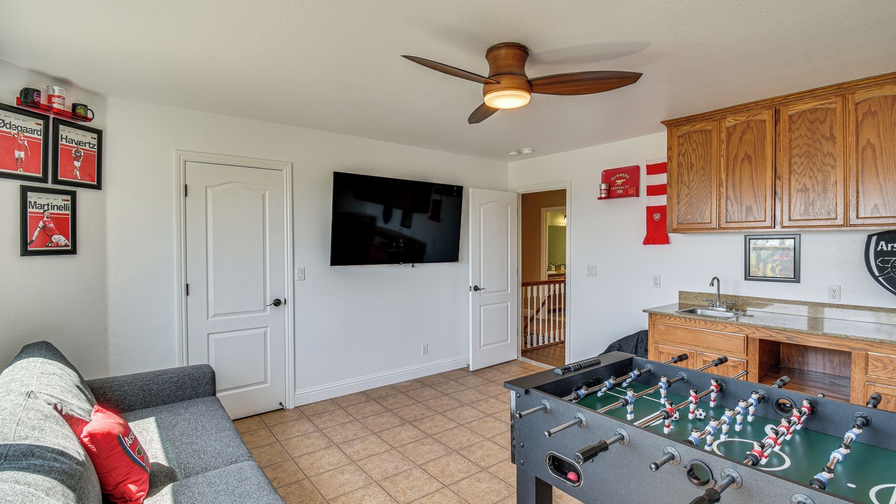 Photo of Bedroom in Yosemite Lakes