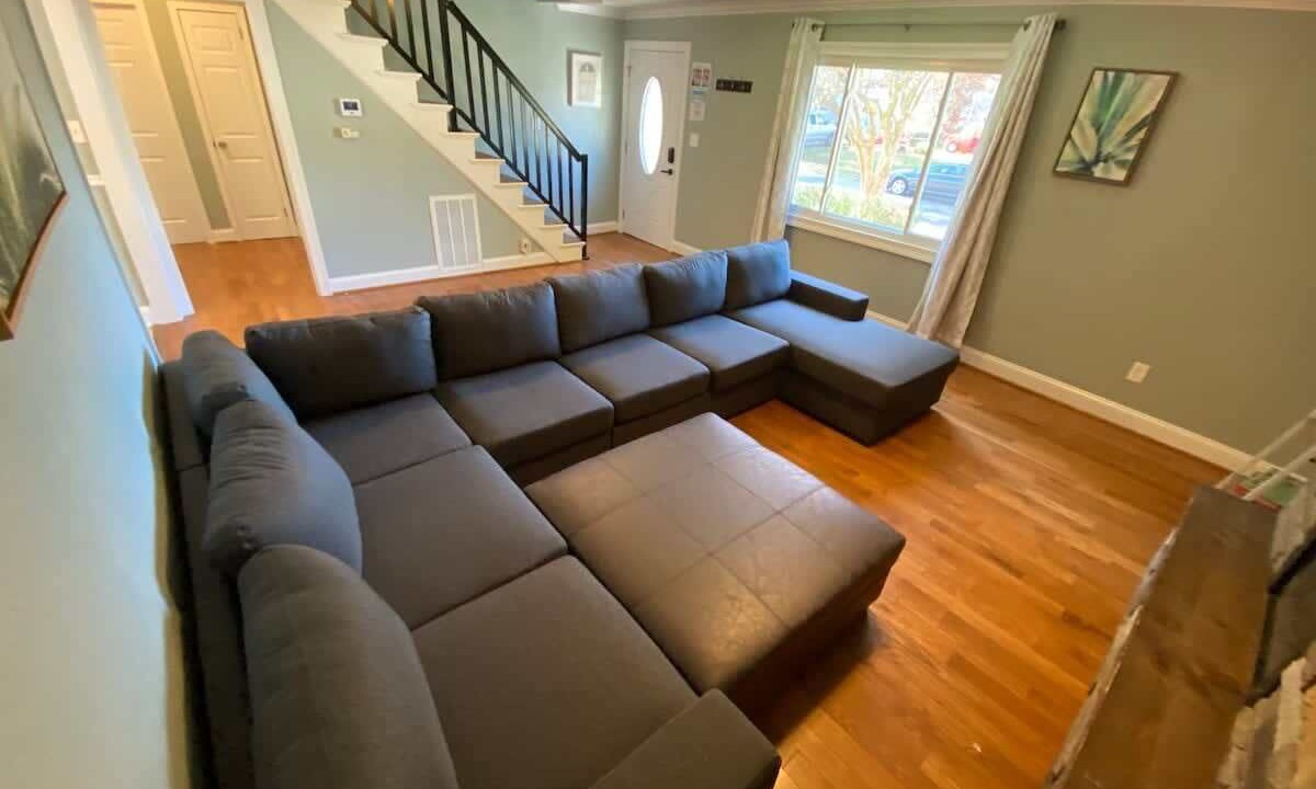 Photo of Livingroom in Bayview