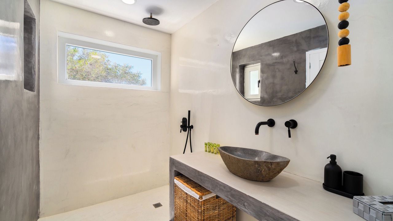 Photo of Bathroom in Exo Gonia