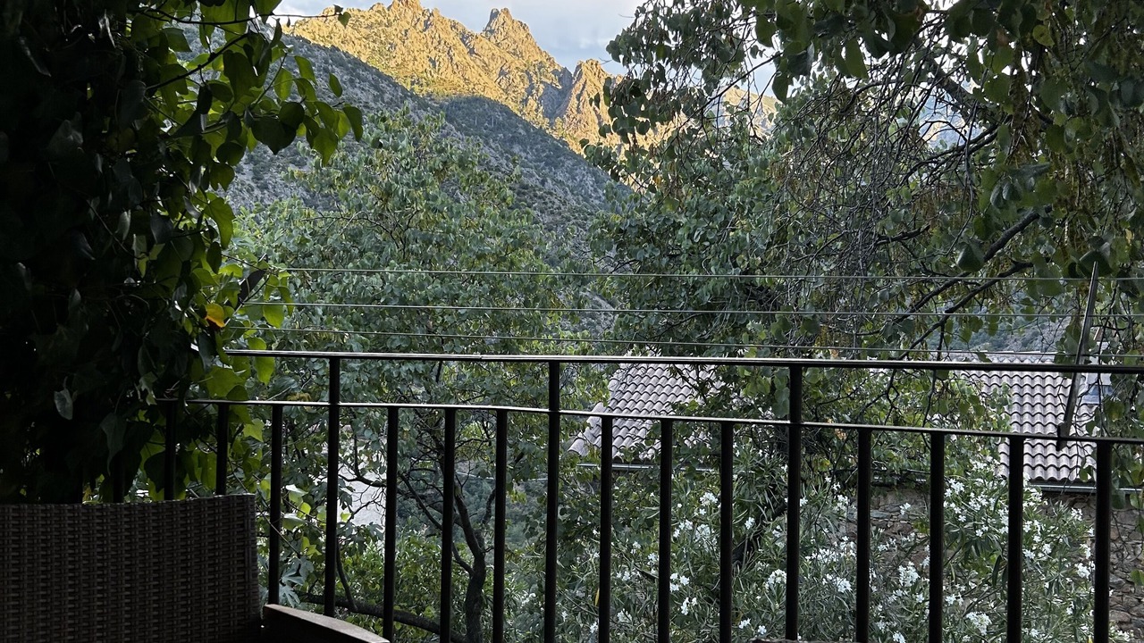 Photo of Outdoor in Asco
