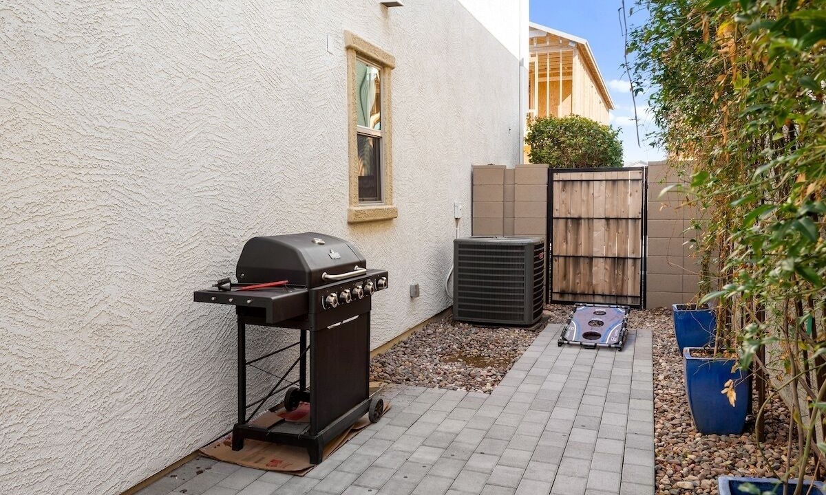 Photo of Outdoor in Estrella Village
