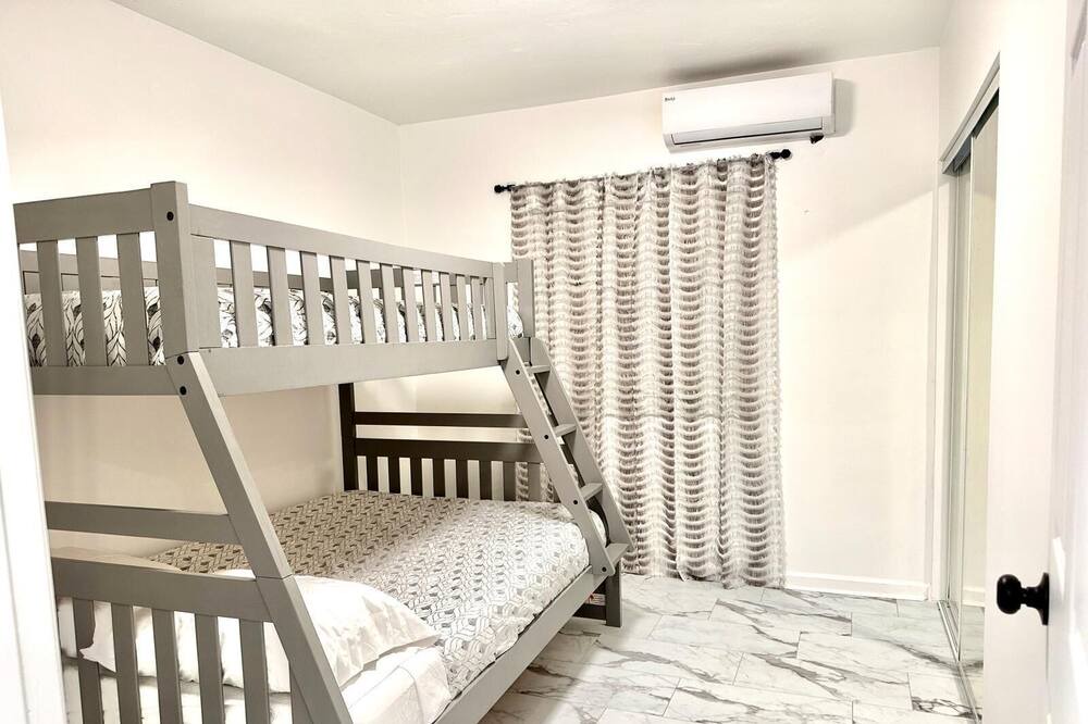 Photo of Bedroom in South Mountain