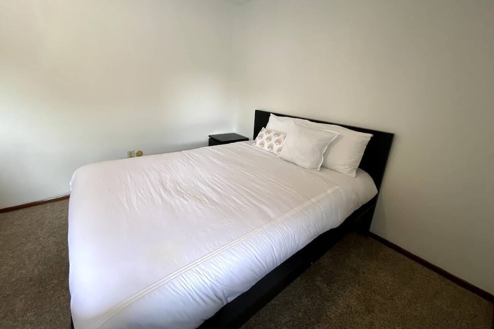 Photo of Bedroom in Moraine