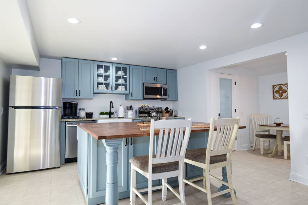 Photo of Kitchen in New Haven  Hamilton County