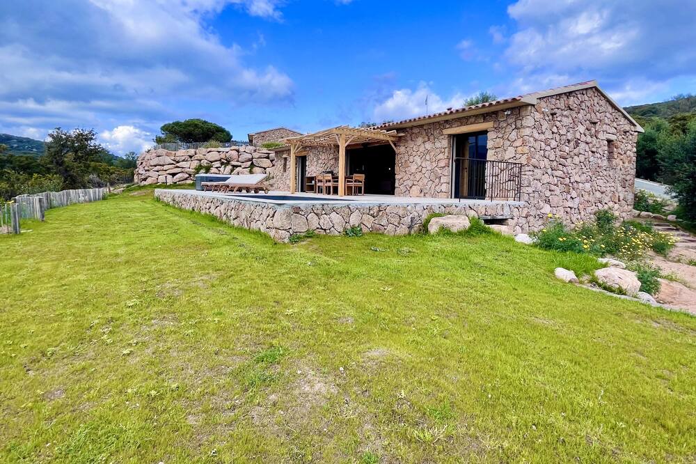 Photo of Patio Balcony in Figari