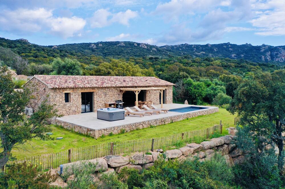 Photo of Patio Balcony in Figari
