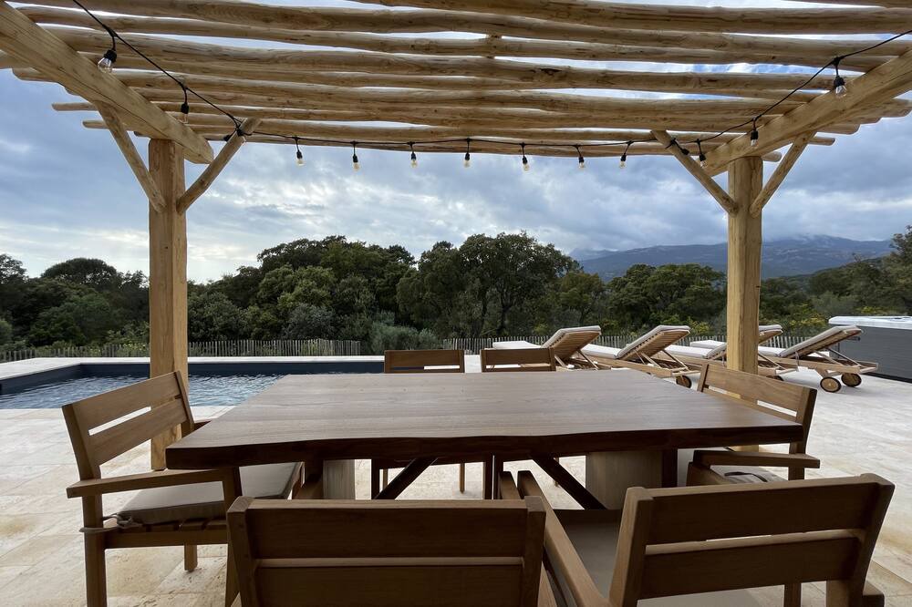 Photo of Patio Balcony in Figari