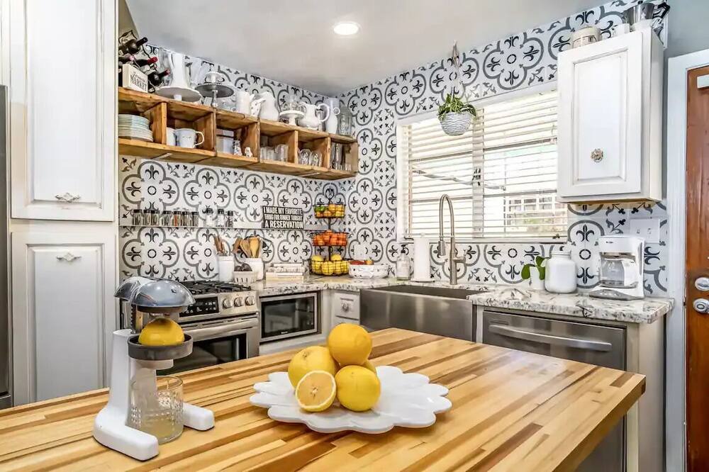 Photo of Kitchen in Camelback East