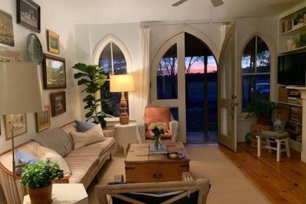 Photo of Livingroom in Irvington