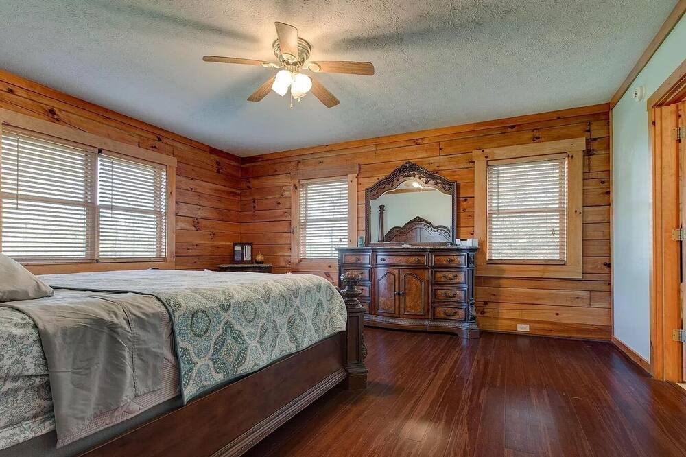 Photo of Bedroom in Means