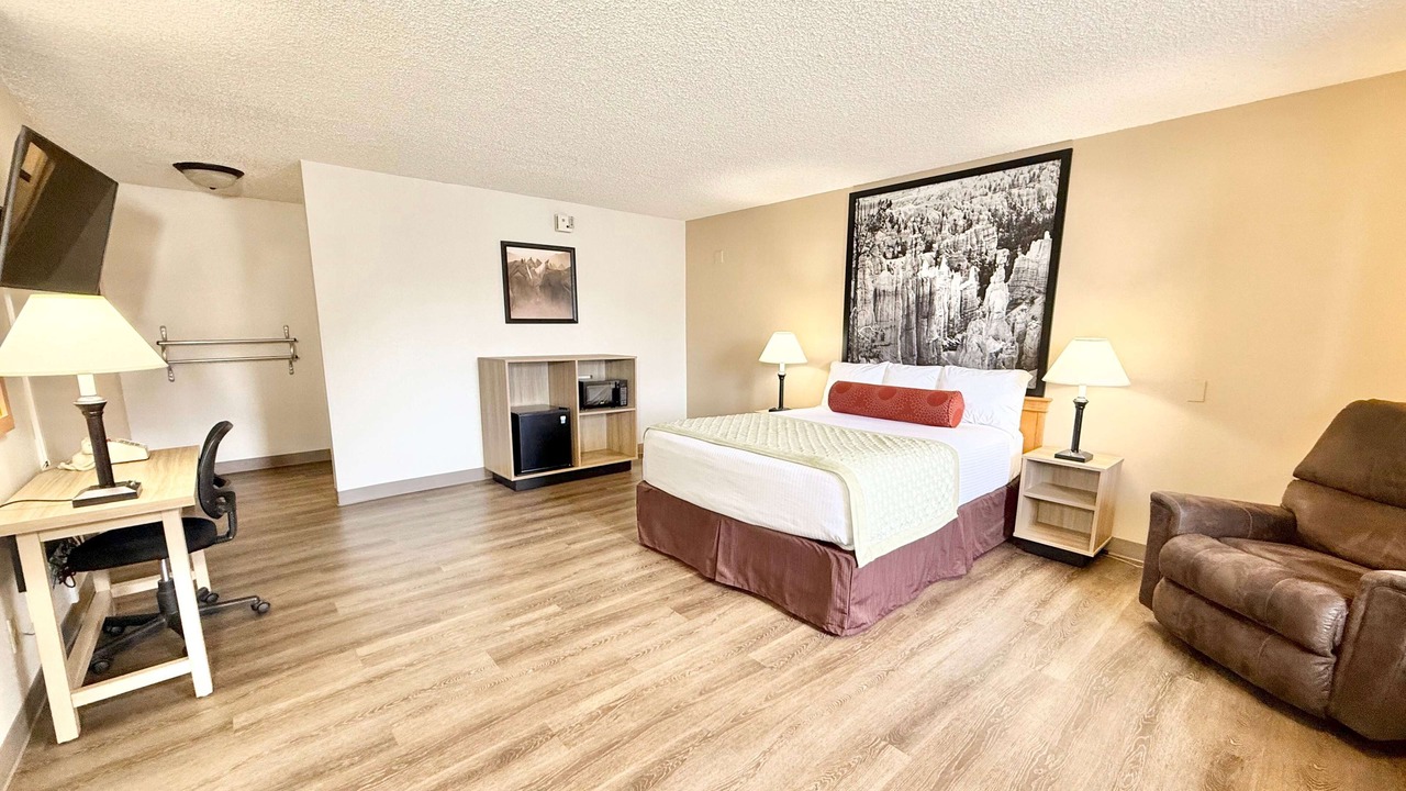 Photo of Bedroom in Salina