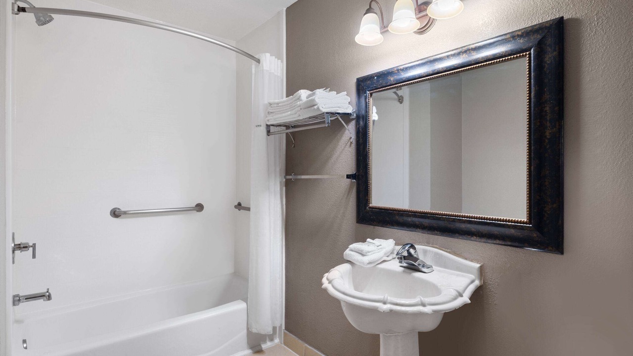 Photo of Bathroom in Cortaro