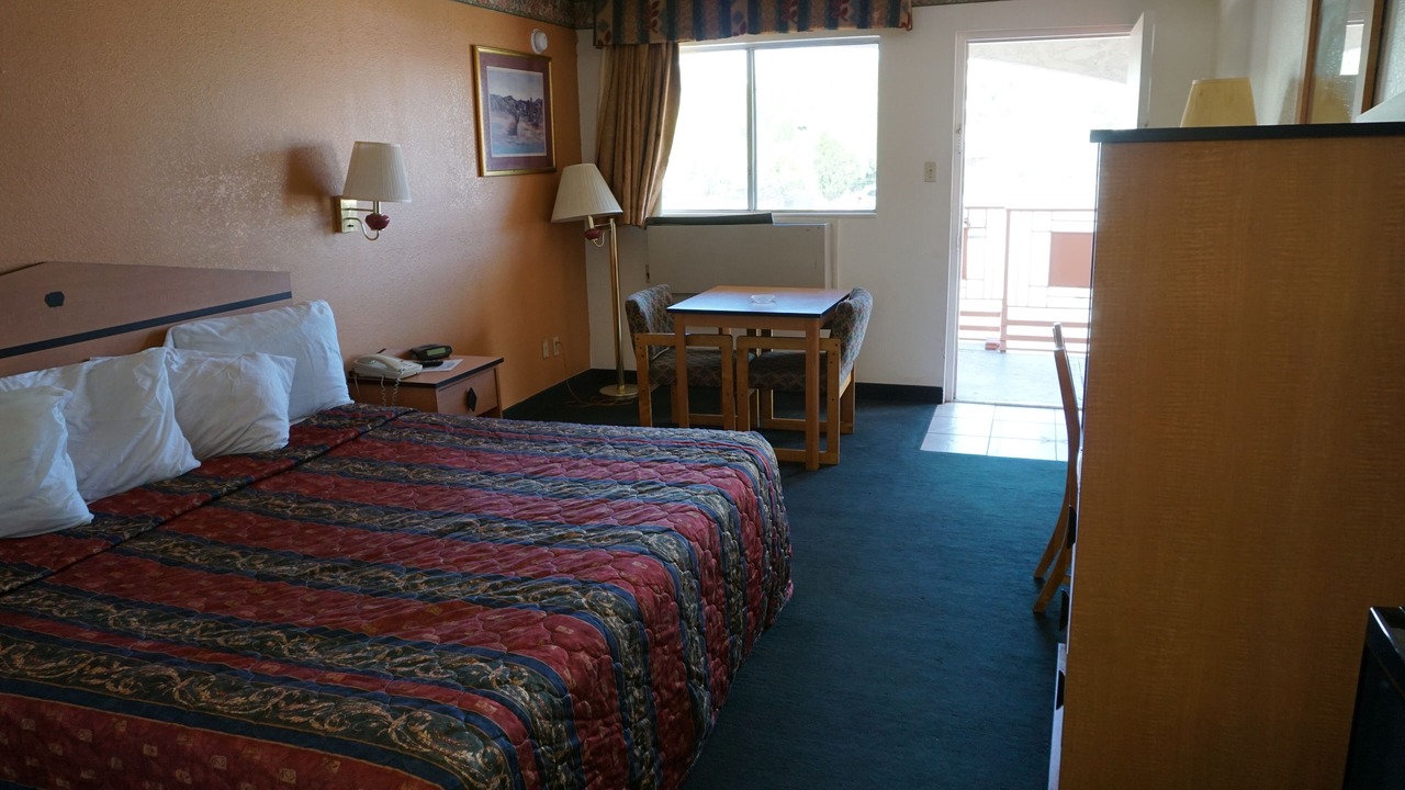 Photo of Bedroom in Globe
