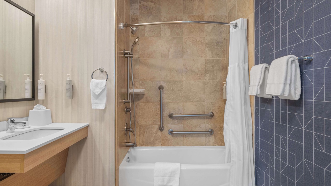 Photo of Bathroom in Oleander - Sunset