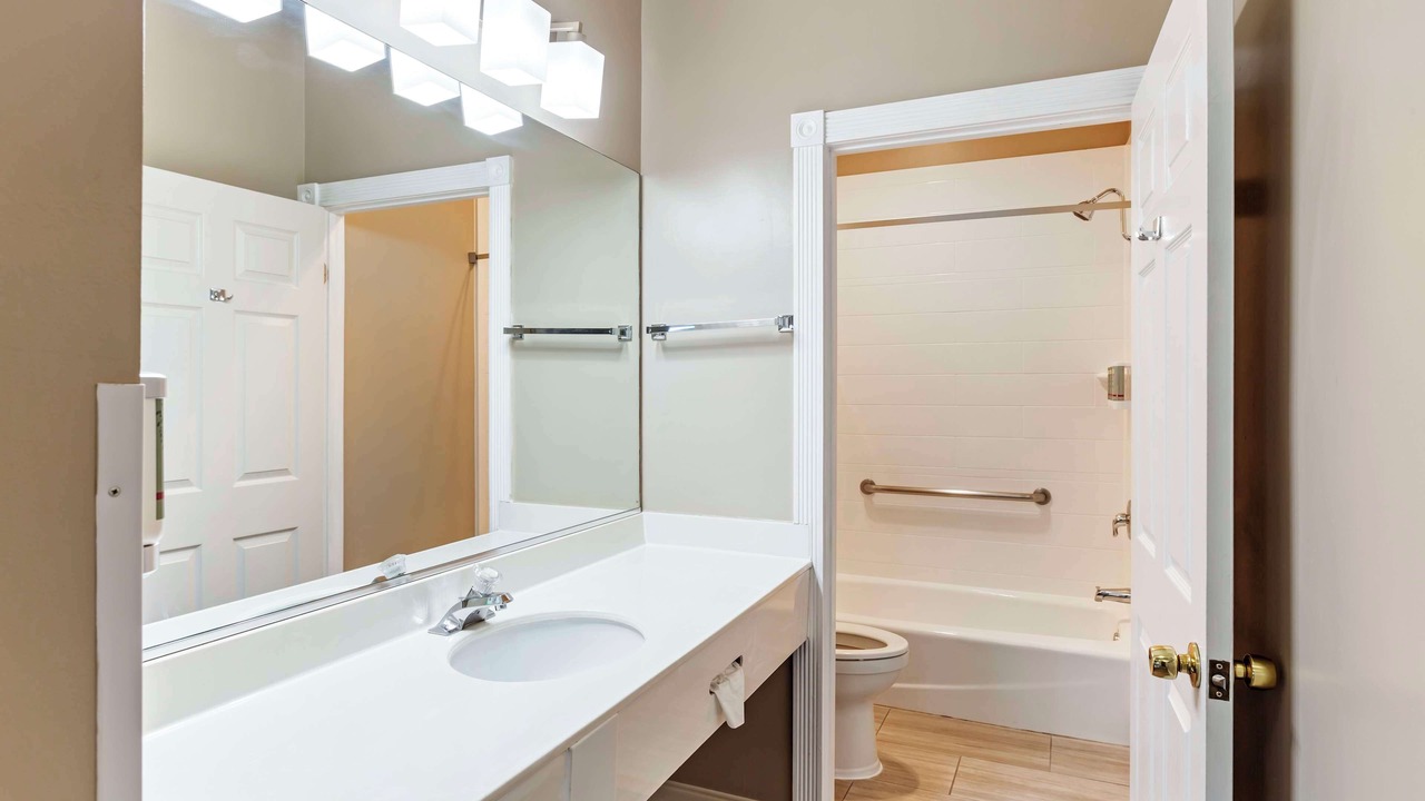 Photo of Bathroom in Ridgecrest