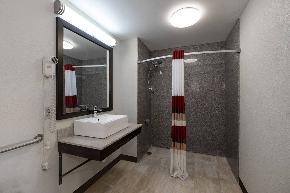 Photo of Bathroom in Kenly