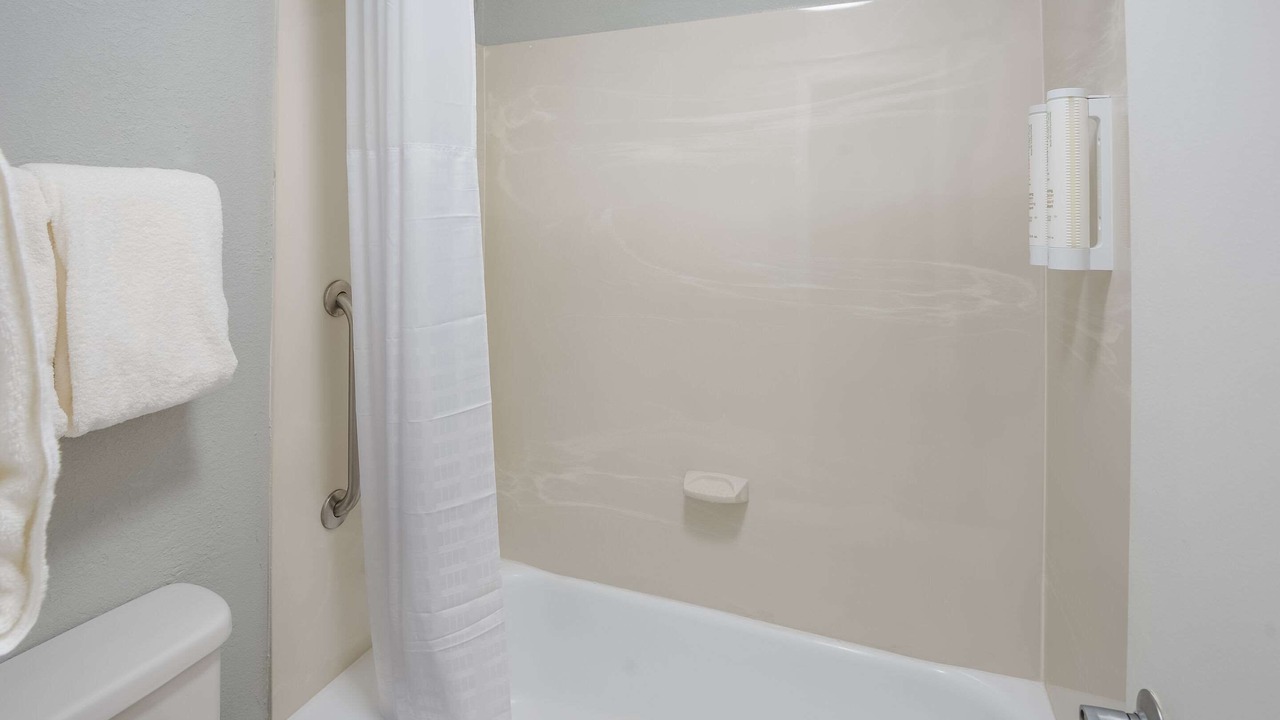 Photo of Bedroom in Castleton