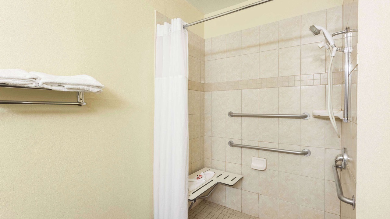 Photo of Bathroom in Pumpkin Center