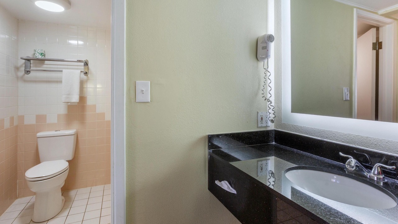 Photo of Bathroom in Chambers