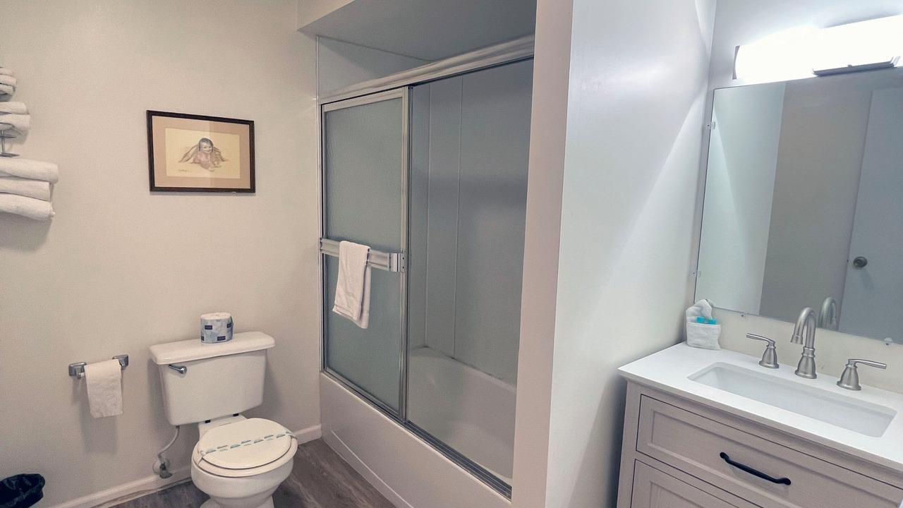 Photo of Bathroom in Huron