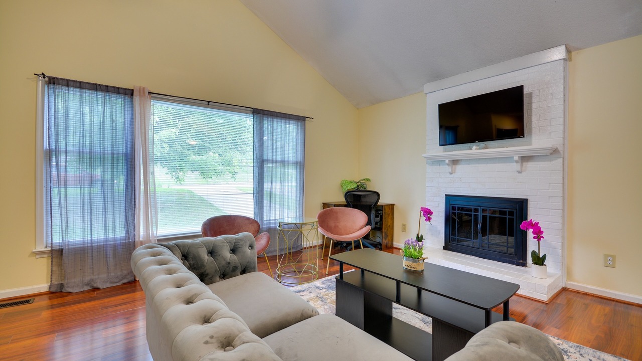 Photo of Livingroom in Greensboro