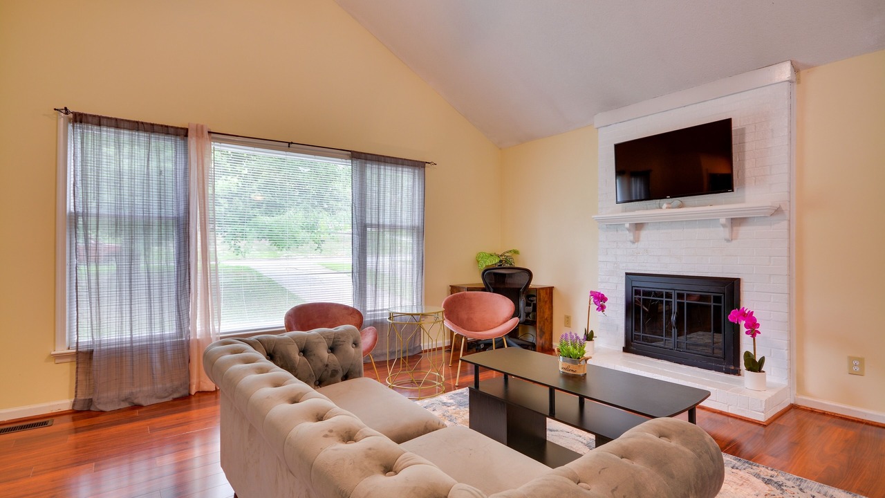 Photo of Livingroom in Greensboro