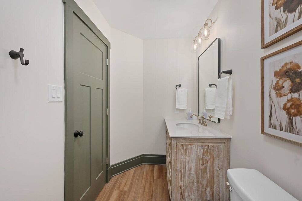 Photo of Bathroom in Lindenwald