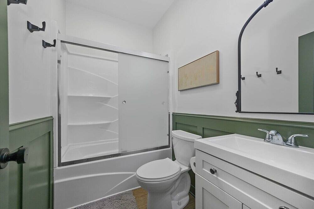 Photo of Bathroom in Lindenwald