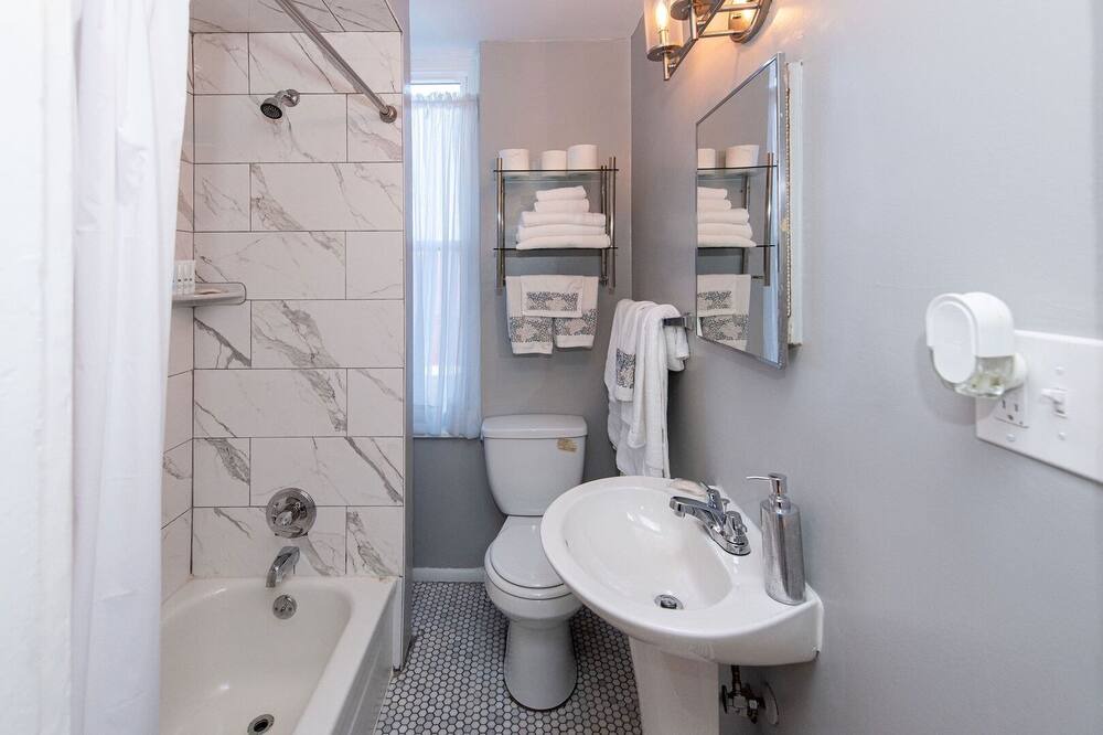 Photo of Bathroom in East Price Hill
