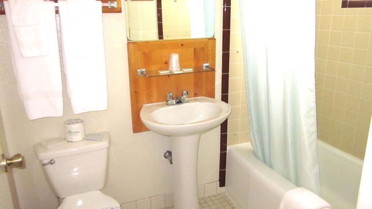 Photo of Bathroom in Panguitch