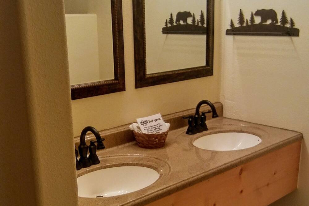 Photo of Bathroom in Thompson Falls
