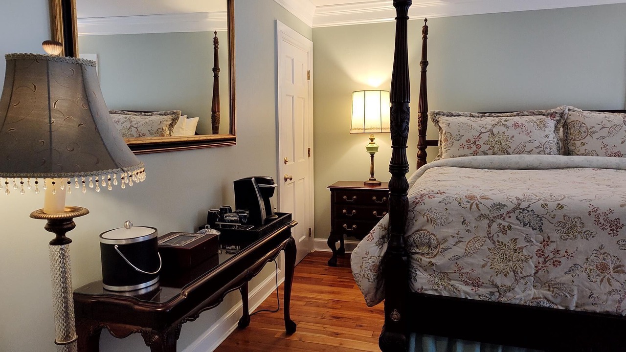 Photo of Bedroom in Marion Station