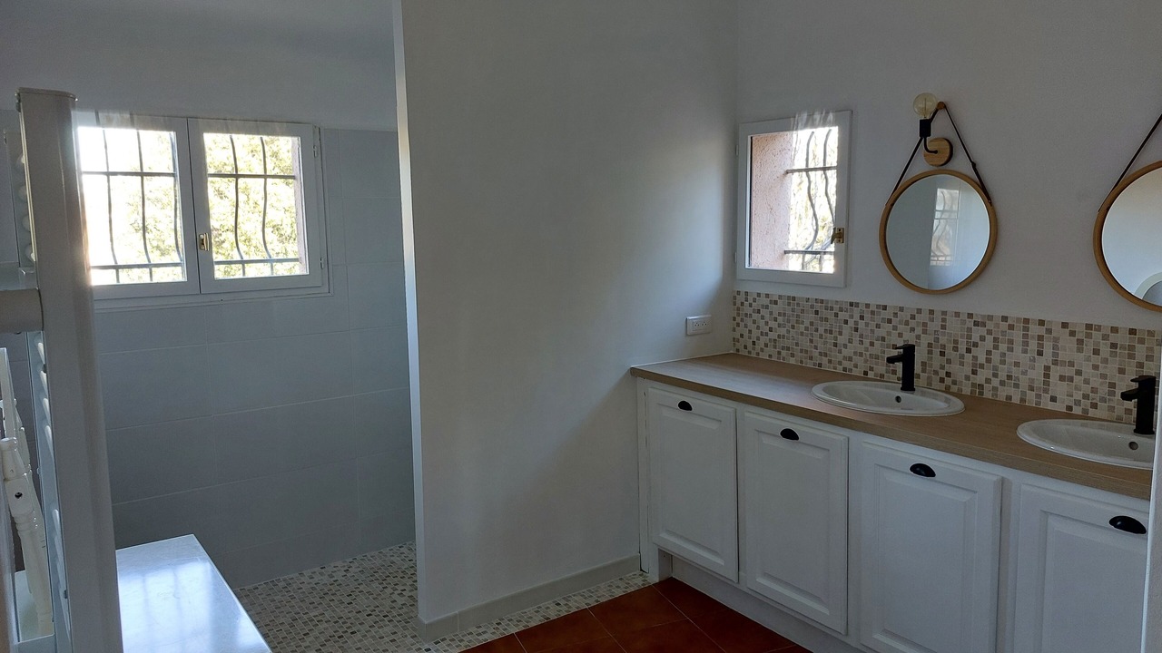 Photo of Bathroom in Solaro